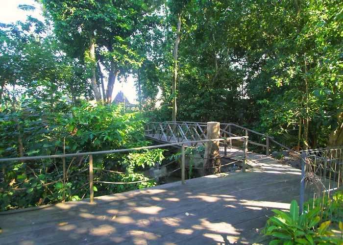 ゲストハウス Mahamustika Riverside